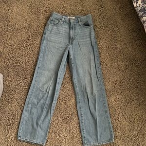 Levi high waisted straight leg